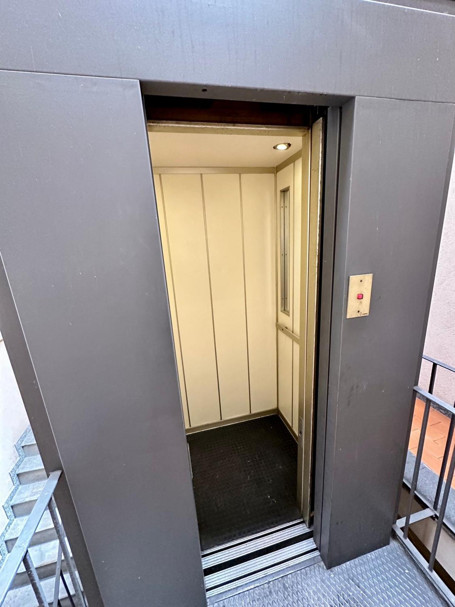 Purple House - Garibaldi Fs Apartment Милано Екстериор снимка