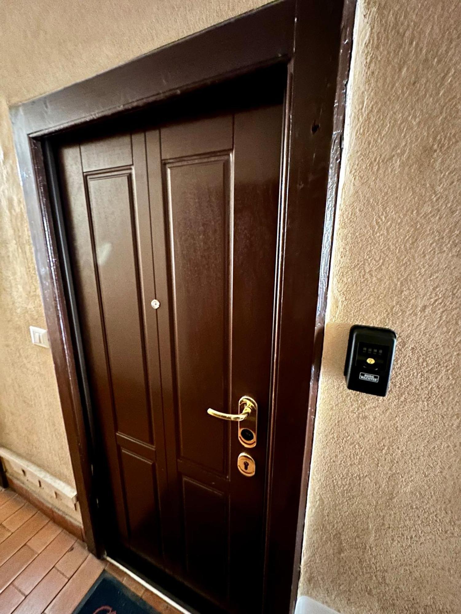 Purple House - Garibaldi Fs Apartment Милано Екстериор снимка